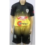 camisa e calção de futebol personalizado